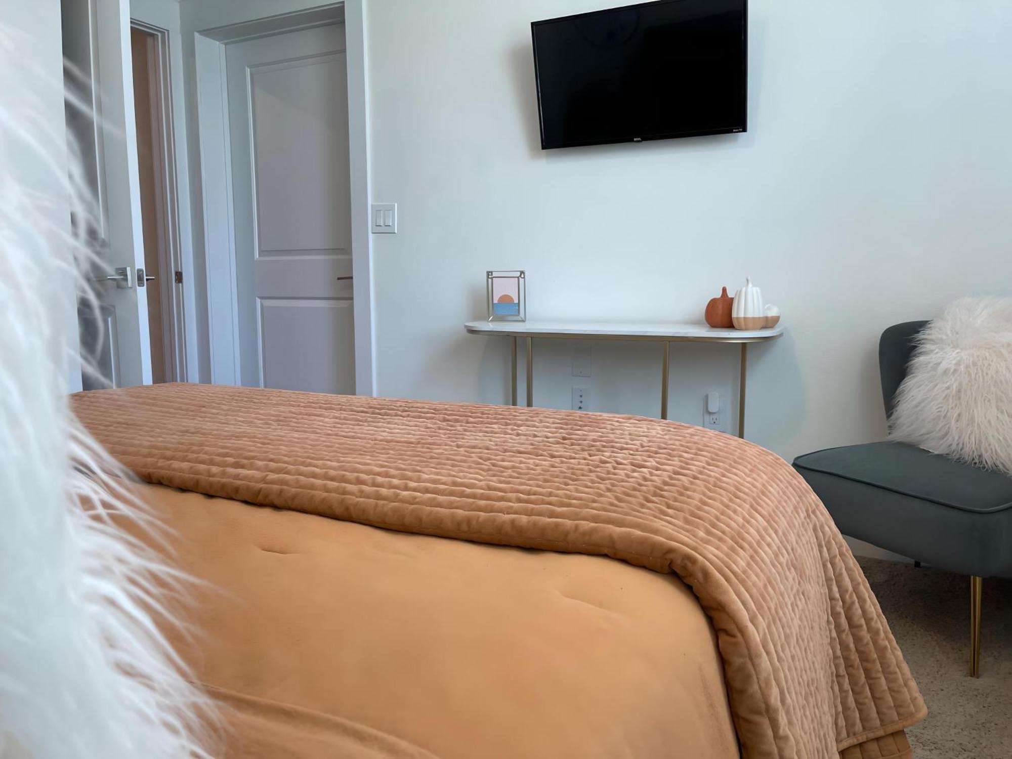 Contemporary Downtown Your Base For Adventures! Daire Houston