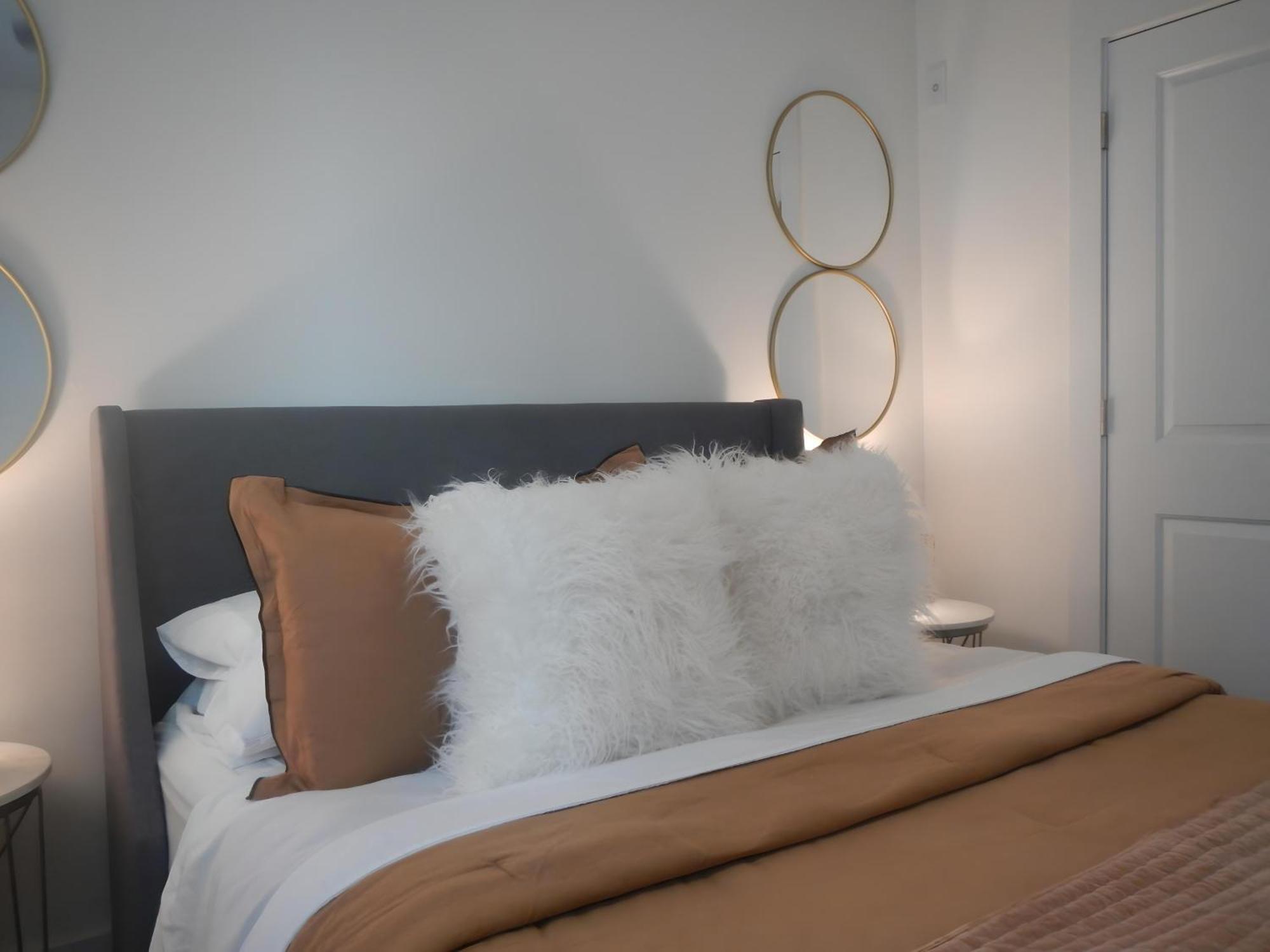 Contemporary Downtown Your Base For Adventures! Daire