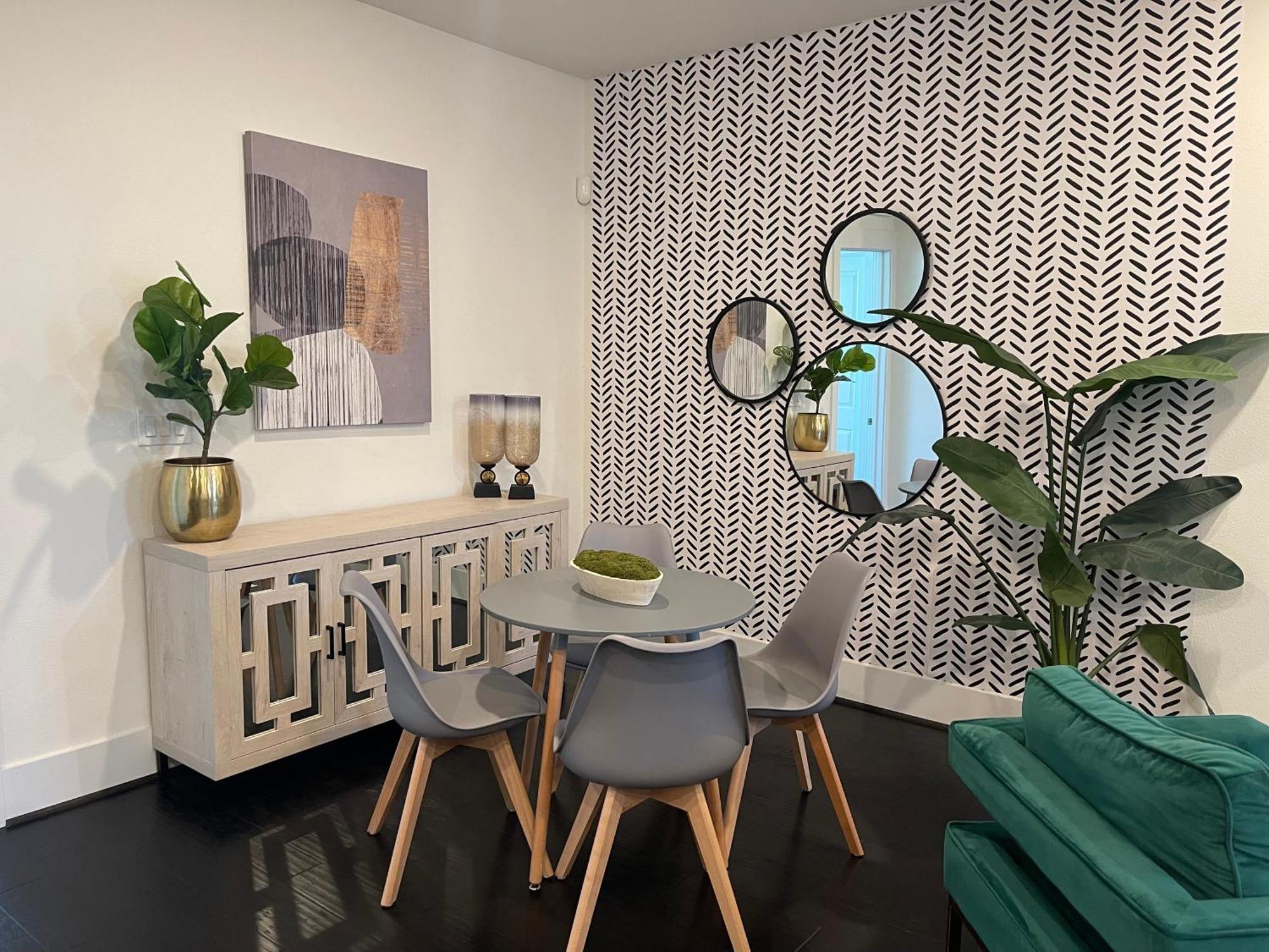 Contemporary Downtown Your Base For Adventures! Apartamento *